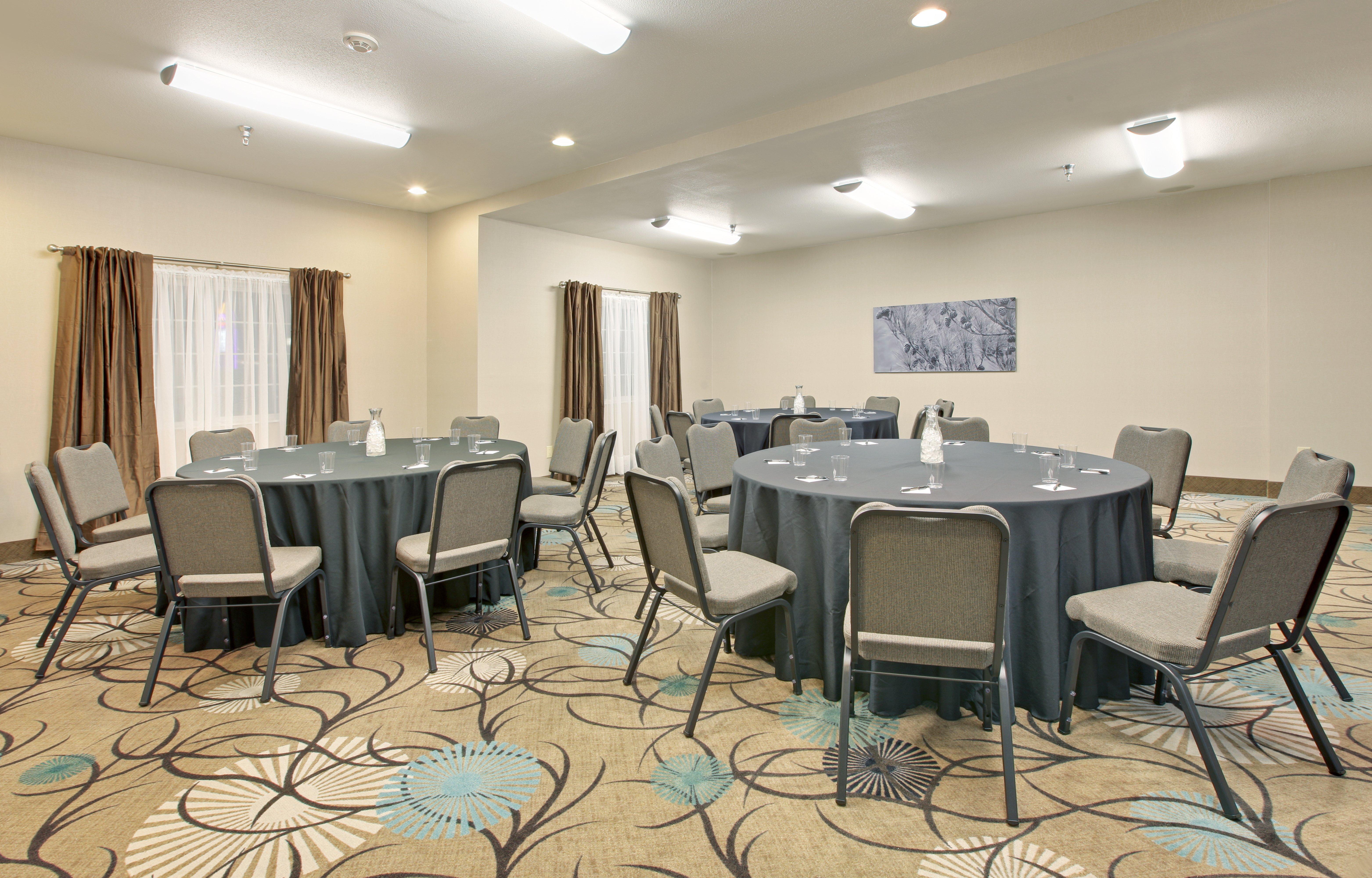 Holiday Inn Express Monticello By Ihg Екстериор снимка