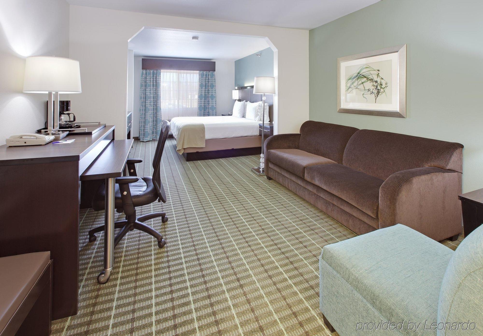 Holiday Inn Express Monticello By Ihg Стая снимка