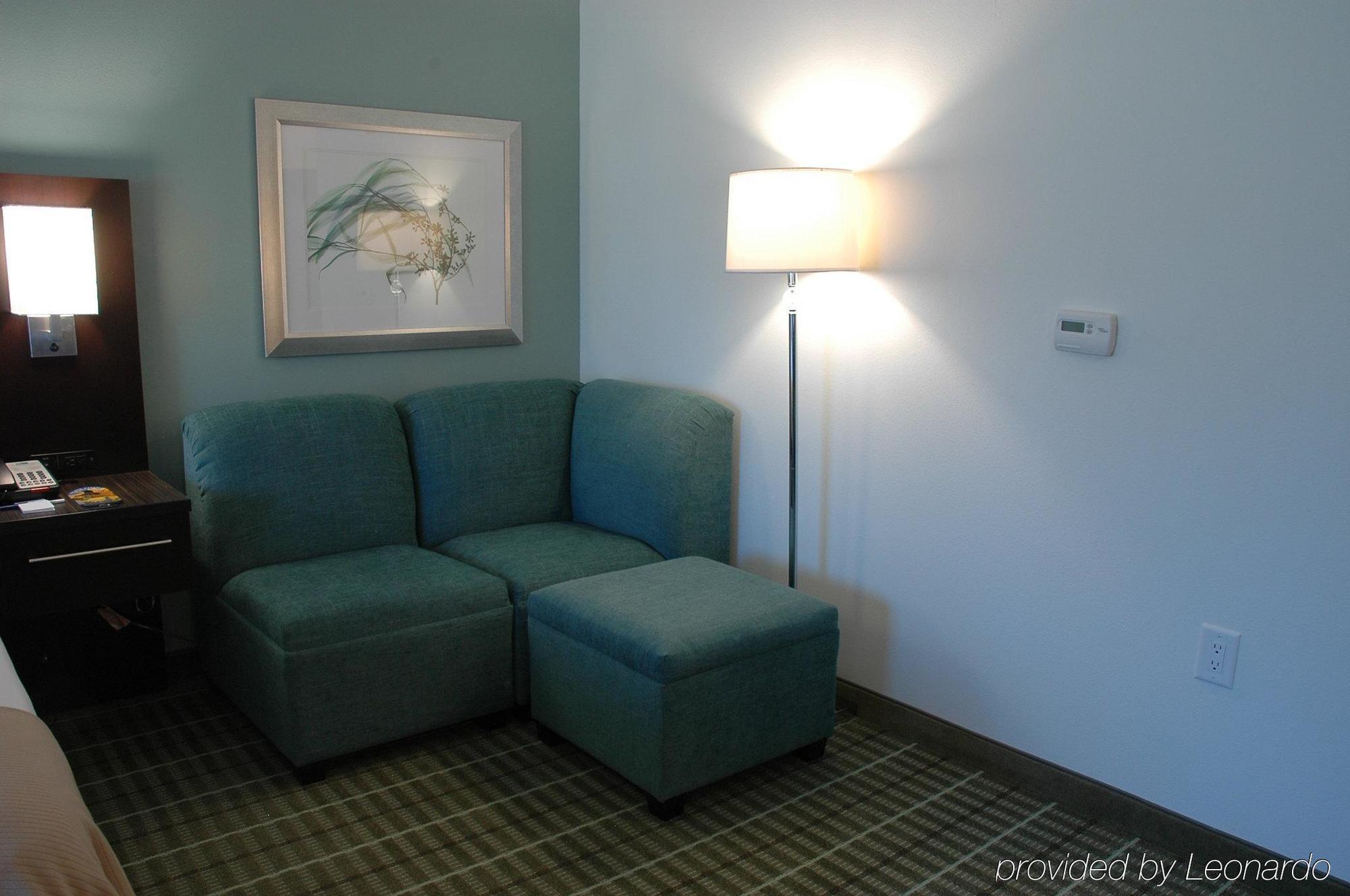 Holiday Inn Express Monticello By Ihg Стая снимка